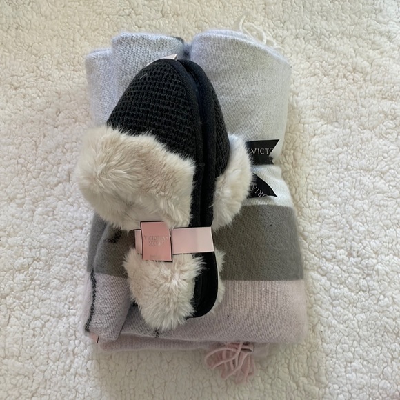 Victoria's Secret Shoes - NEW VICTORIA SECRET SLIPPERS AND BLANKET(BUNDLE)